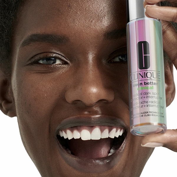 CLINIQUE_Even_Better_Clinical_Radical_Dark_Spot_Plus_Corrector_Interrupter_Inhand