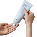 COSRX_Hydrium_Triple_Hyaluronic_Moisturizing_Cleanser