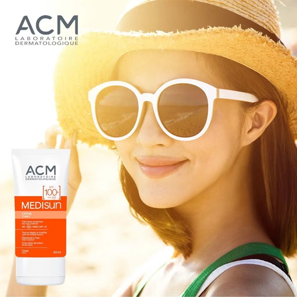ACM_Medisun_Mattifying_Gel_SPF_50_Use