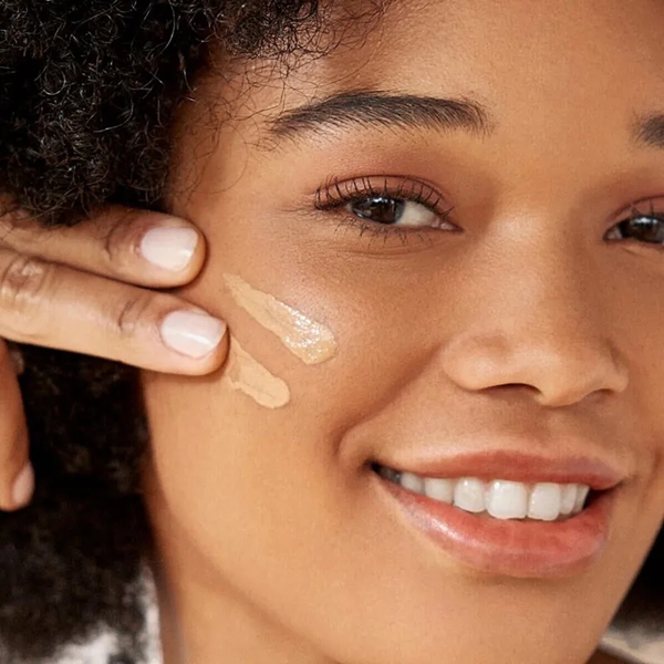 ISDIN_fotoprotector_fusion_water_color_bronze_Apply