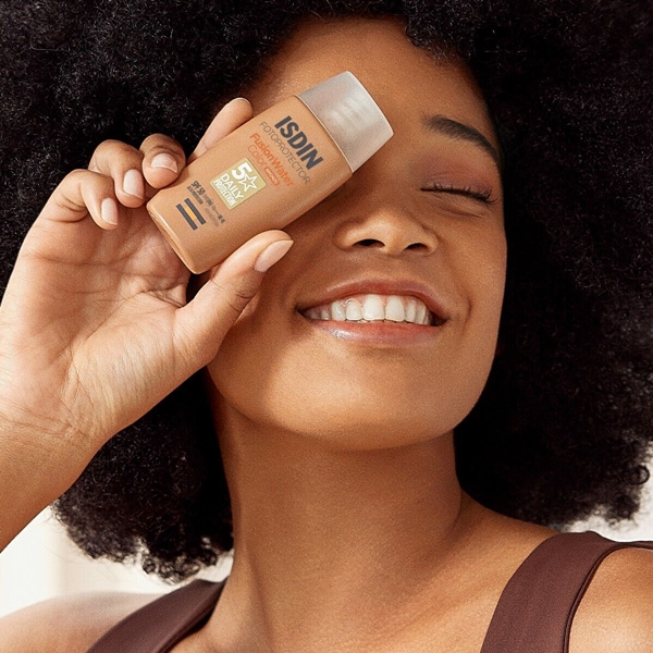 ISDIN_fotoprotector_fusion_water_color_bronze_Usage