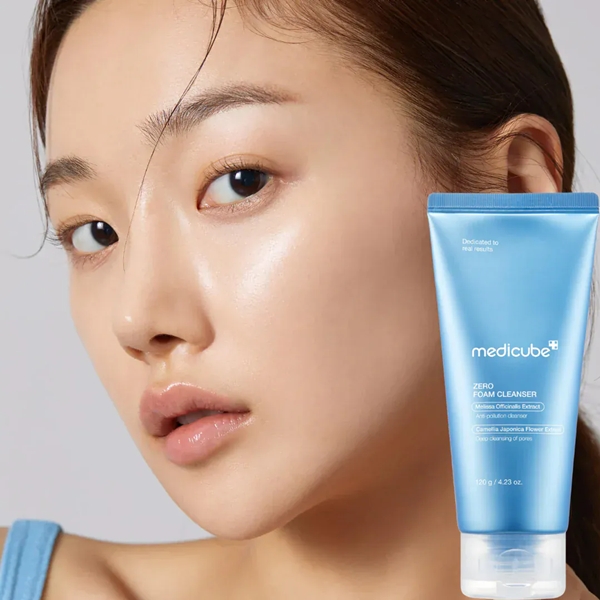 MEDICUBE_Zero_Foam_Cleanser_use