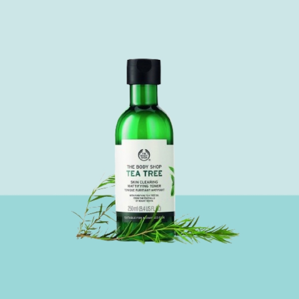THE_BODY_SHOP_Tea_Tree_Skin_Clearing_Facial_Wash_Use
