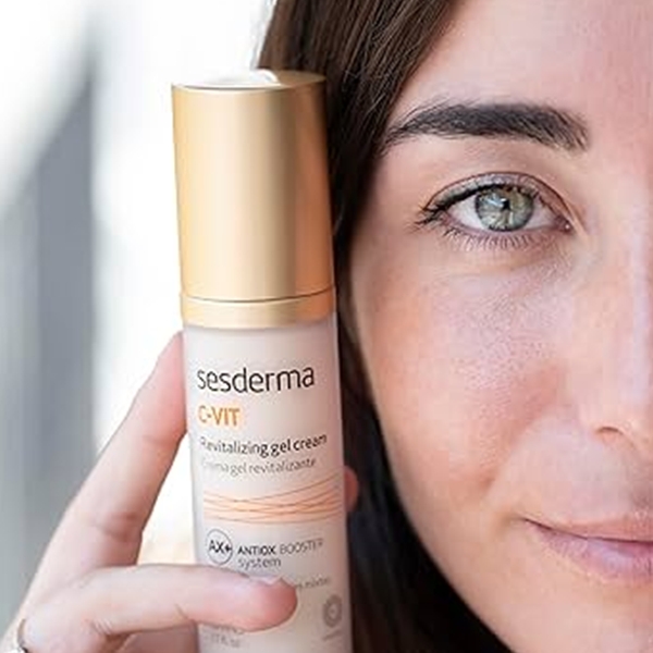 SESDERMA_C-Vit_Revitalizing_Gel_Cream_use