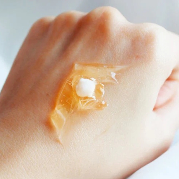 MEDIPEEL_Gold_Age_Tox_H8_Cream_texture